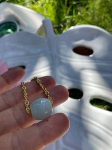 Vintage white jade rollo bracelet