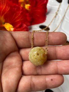 Yellow/Brown Vintage Jade necklace