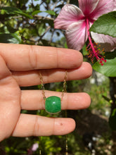 Load image into Gallery viewer, Green Apple Jade necklace