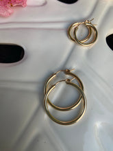 Load image into Gallery viewer, Alianna Hoop Earrings