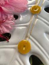 Load image into Gallery viewer, Yellow Torus Jade Necklces