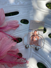 Load image into Gallery viewer, Tahitian pearl hoops earrings