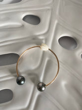 Load image into Gallery viewer, Lilinoe Cuff bracelet