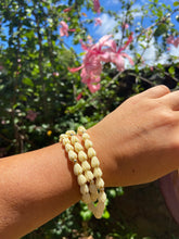 Load image into Gallery viewer, Pikake Stretchy Bracelet
