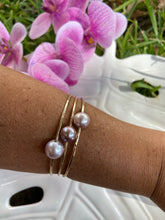 Load image into Gallery viewer, Lush Edison Pearl Bangle 12g