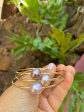 Load image into Gallery viewer, Edison Pearl Bangles Size 71/2